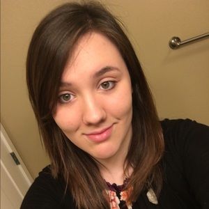 Meet your Posher, Elizabeth